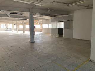 Nave industrial en alquiler en Tres Olivos - Valverde en Madrid