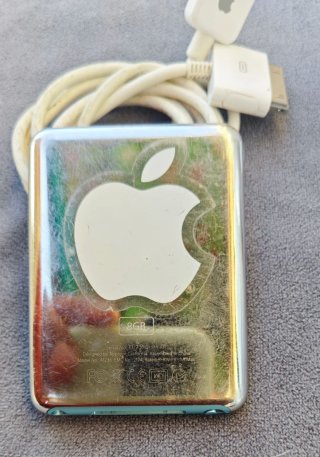 iPod Nano 3ª Gen 8GB + Cable y Cargador