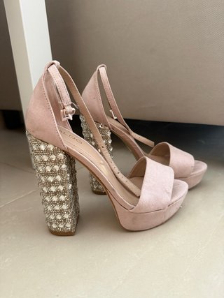 Zapatos de tacón ALDO rosa y dorado