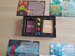 Juego de mesa Happy Little Dinosaurs