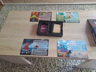 Juego de mesa Happy Little Dinosaurs