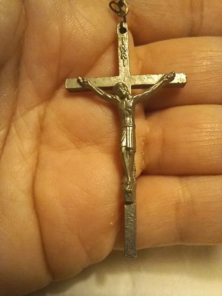 Rosario luminoso que brilla en la oscuridad