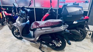 Sym Symphony LC 125 Scooter Gris/Rojo o cambio