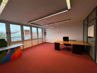 Oficina en venta en Centro en Vitoria-Gasteiz