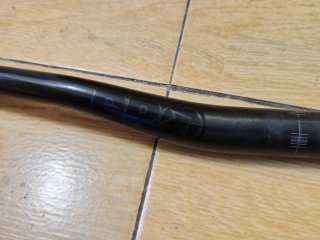 Manillar Pro Tharsis UD Carbon Di2 compatible