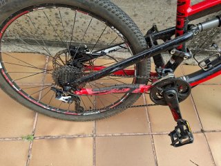Bicicletta da Montagna Specialized Rossa