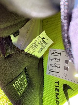 Botas de fútbol Nike Tiempo plateadas
