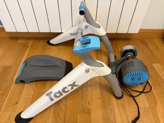 Rodillo Tacx con soporte delantero
