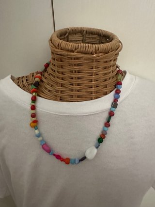 Collana pietre colorate resina e vetro
