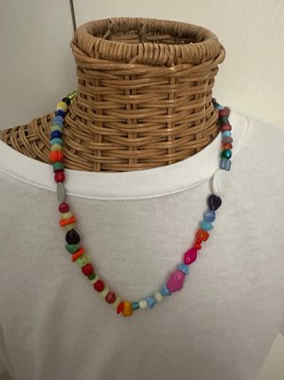 Collana pietre colorate resina e vetro