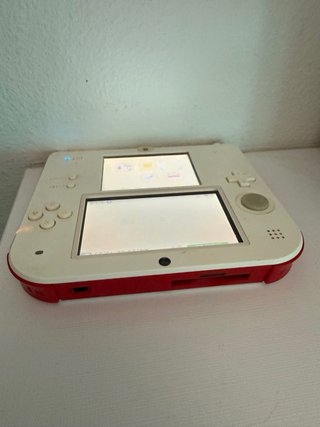 Nintendo 2DS Roja y Blanca