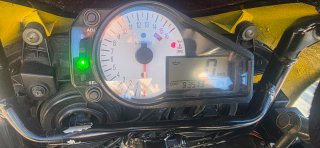 Suzuki GSX-R 600 Deportiva Amarilla y Negra