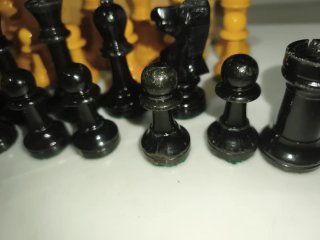 Ajedrez de madera con caja completo con desgaste