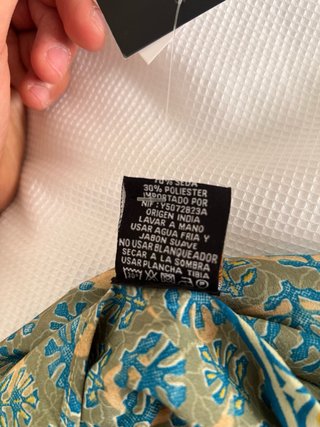 Top seda asimétrico hombro descubierto nuevo