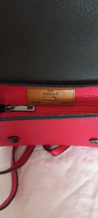 Bolso bandolera rojo con lazo