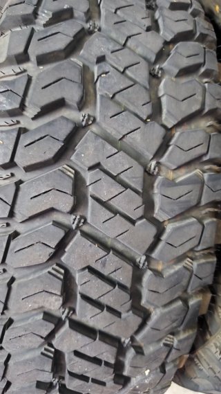4 Neumáticos Radar Renegade RT+ 275/70R18
