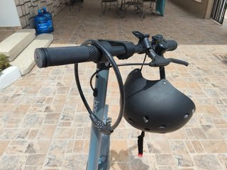 Patinete Eléctrico Cecotec Incluye candado y casco