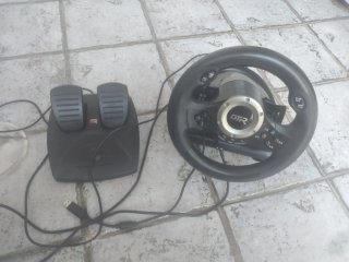 Volante Jinshu GTR con pedales