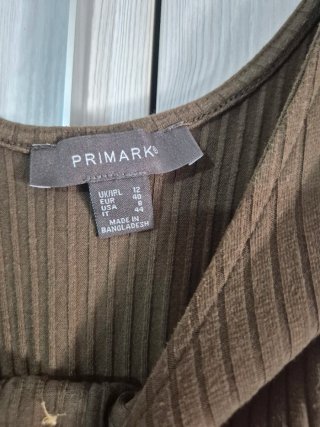 Vestido verde militar botones Primark Talla L