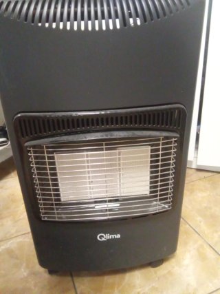 Estufa de gas Qlima negra