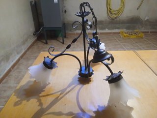 Lámparas de forja con bombillas