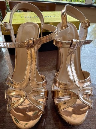 Sandali Tahlia tacco plateau oro rosa