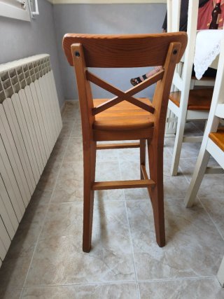 Taburete alto de madera