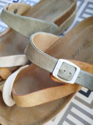 Sandalias Faylor Beige y Dorado