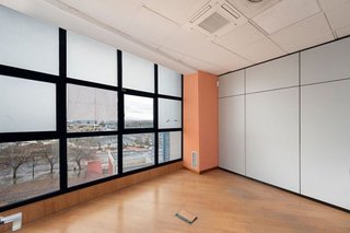 Oficina en alquiler en Valdebebas - Valdefuentes en Madrid