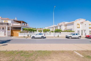 Casa adosada en venta en Salobreña Costa en Salobreña