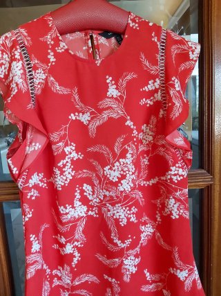 Blusa KAREN MILLEN roja y blanca.