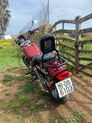 Suzuki Marauder 250 Cruiser Roja