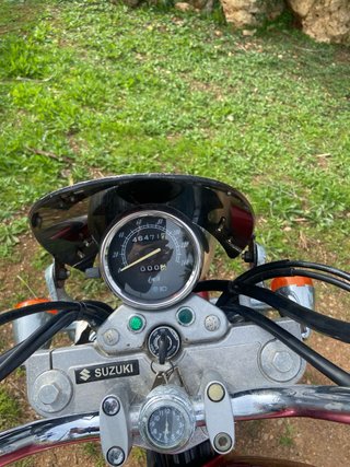 Suzuki Marauder 250 Cruiser Roja