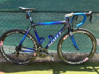 Bicicleta de carretera Scott azul