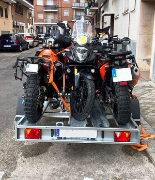 Alquiler Remolque Portamotos 750kg