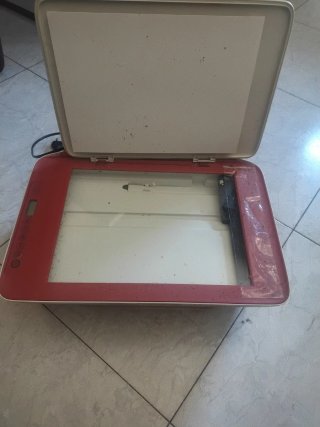 Impresora HP Roja y Blanca