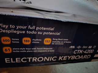 Teclado Electrónico / piano digtal Casio con Atril