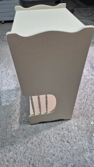 Mueble auxiliar madera beige
