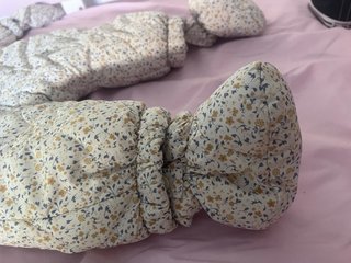 Buzo Zara floral con capucha