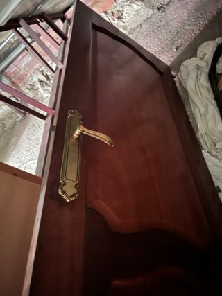 Puerta de madera interior