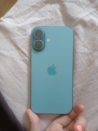 iPhone 16