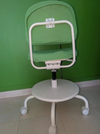 Silla infantil IKEA VIMUND verde