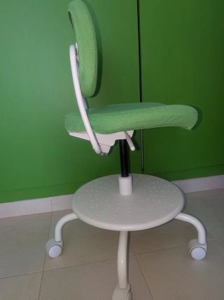 Silla infantil IKEA VIMUND verde