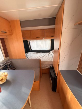 Carava de 750 con documentación autónoma