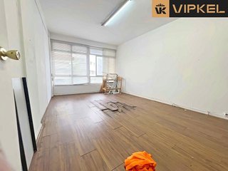 Oficina en alquiler en Os Mallos - San Cristóbal en Coruña (A)