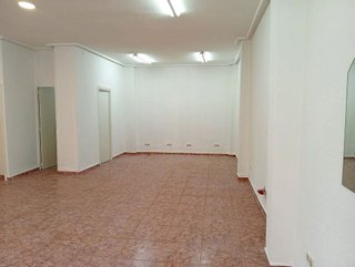 Local comercial en alquiler en El Llano en Gijón