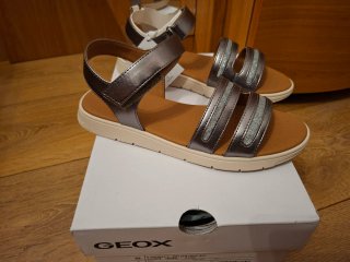 Sandalias Geox plateadas