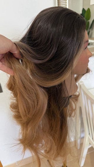 Peluca larga balayage rubio miel sin flequillo