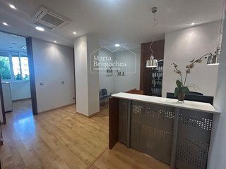 Oficina en alquiler en Coronación en Vitoria-Gasteiz
