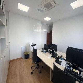 Oficina en alquiler en Coronación en Vitoria-Gasteiz